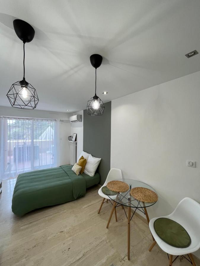 J.m Fabron Appartement *